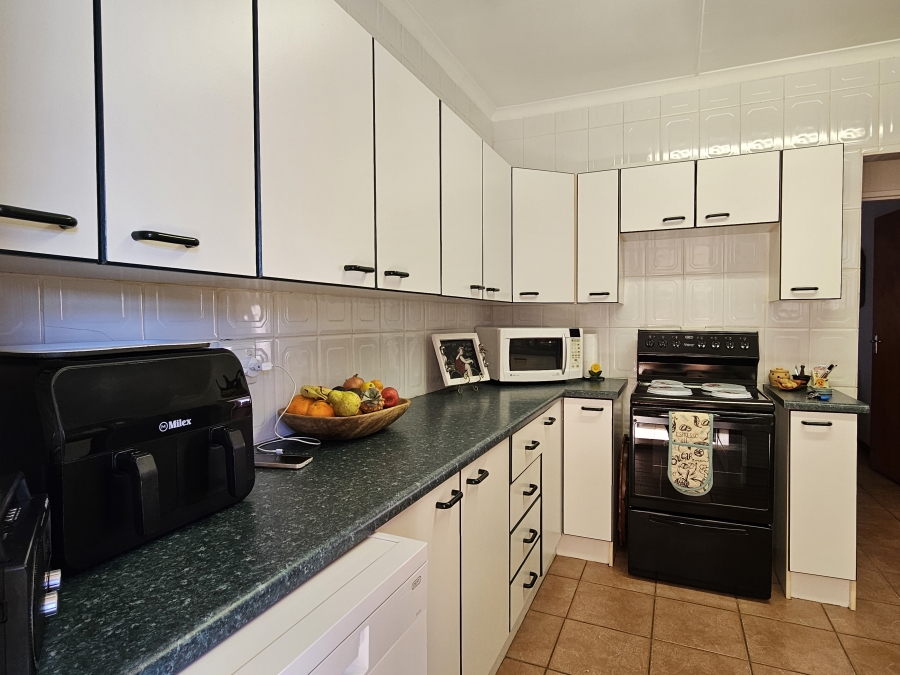 3 Bedroom Property for Sale in Jeffreys Bay Central Eastern Cape
